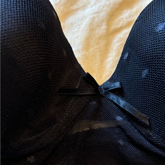 Lingerie - Picture 4 of 7